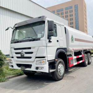 HOWO water sprinkler truck